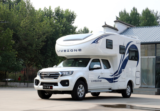 上下鋪床的房車，空間利用真合適