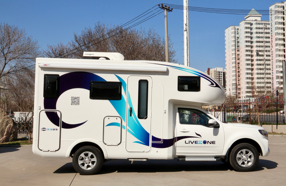 房車出行半年發(fā)現(xiàn)，還是四驅(qū)房車好