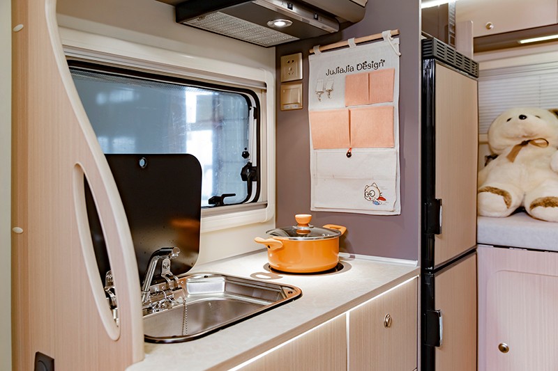 房車是如何實現(xiàn)旅行的日常生活的 房車是如何實現(xiàn)旅行的日常生活的