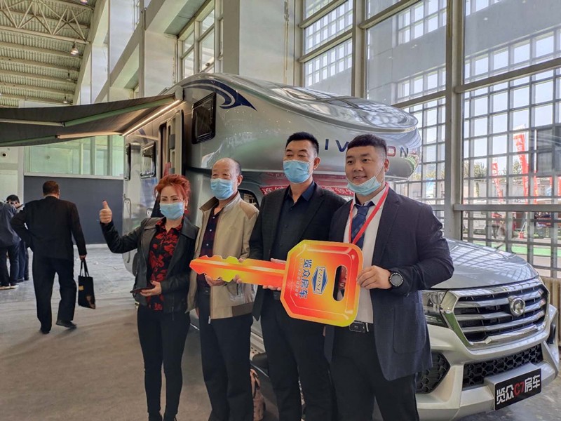 從這選房車的顧客怎么這么多？