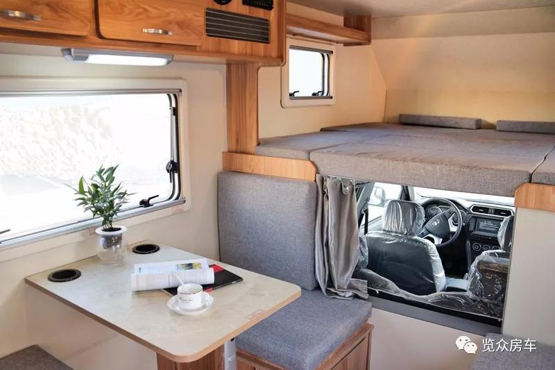 房車還就要選汽油、四驅(qū)、兩米大床