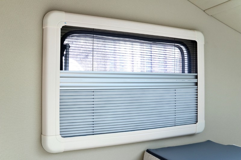 這款房車，勁大省油還是四驅(qū)房車