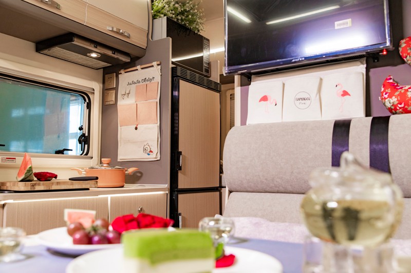 這款房車，勁大省油還是四驅(qū)房車