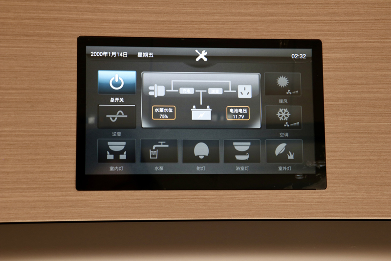 這款房車，勁大省油還是四驅(qū)房車