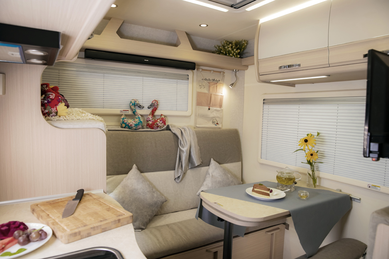 有上下鋪的房車，還是四驅(qū)，點贊