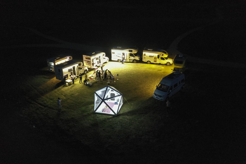 夏季，房車這么用，夠涼爽