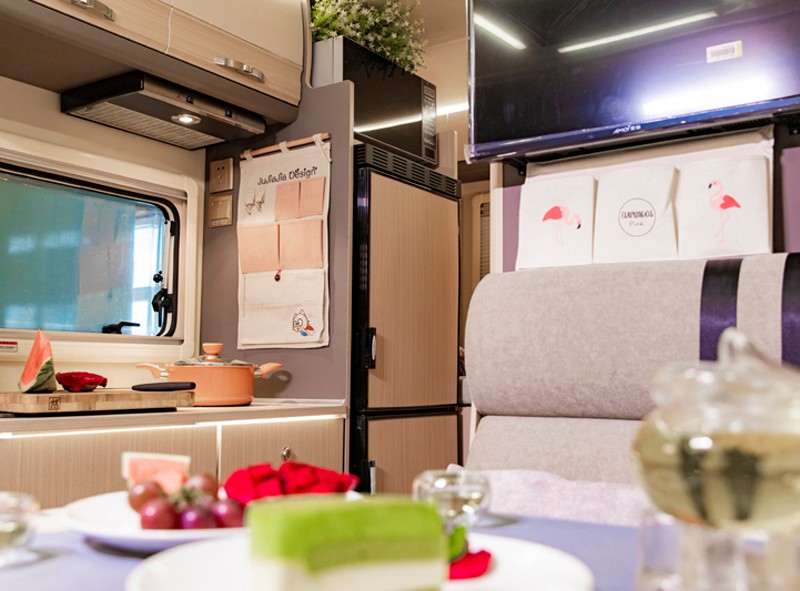 不懼荒野，不怕泥濘，四驅(qū)房車更給力