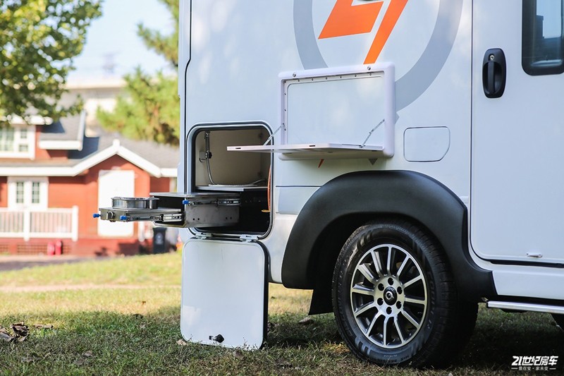 打響第二炮！搶先實拍體驗覽眾自由炮-B皮卡四驅(qū)房車