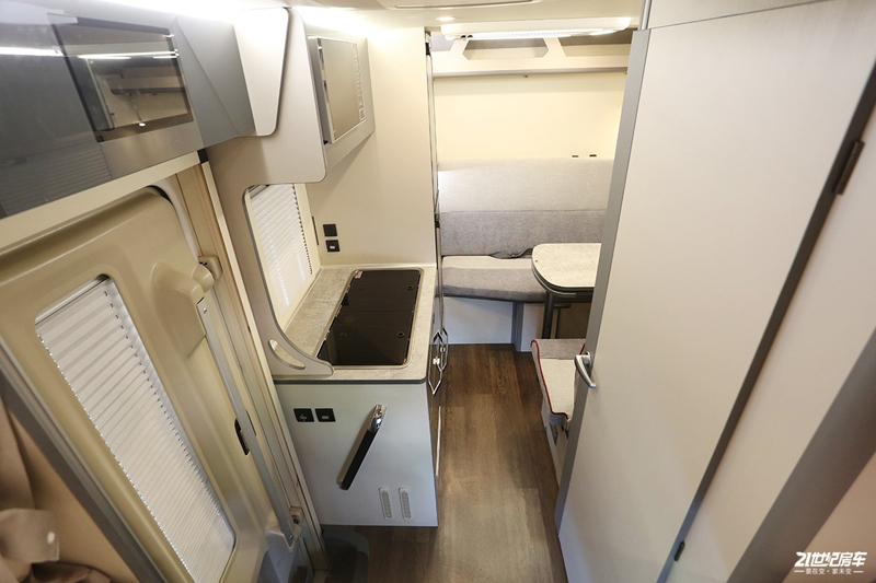 打響第二炮！搶先實拍體驗覽眾自由炮-B皮卡四驅(qū)房車