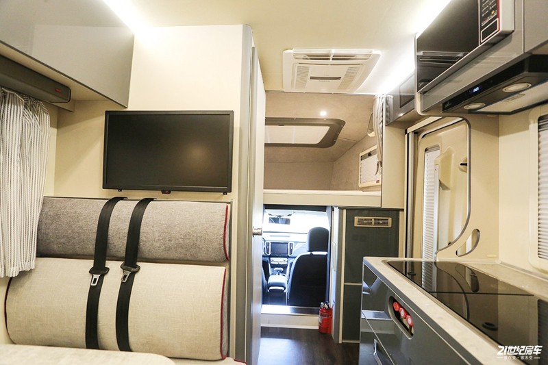 打響第二炮！搶先實拍體驗覽眾自由炮-B皮卡四驅(qū)房車