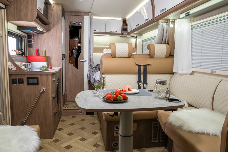 塞拉維房車，夠大，夠舒適