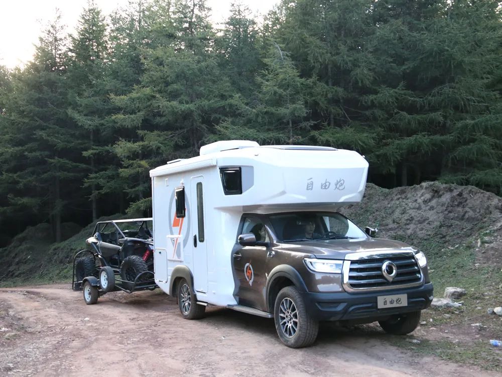 C6駕照即將到來！這款擁有牽引資質(zhì)的自行式房車千萬別錯(cuò)過！