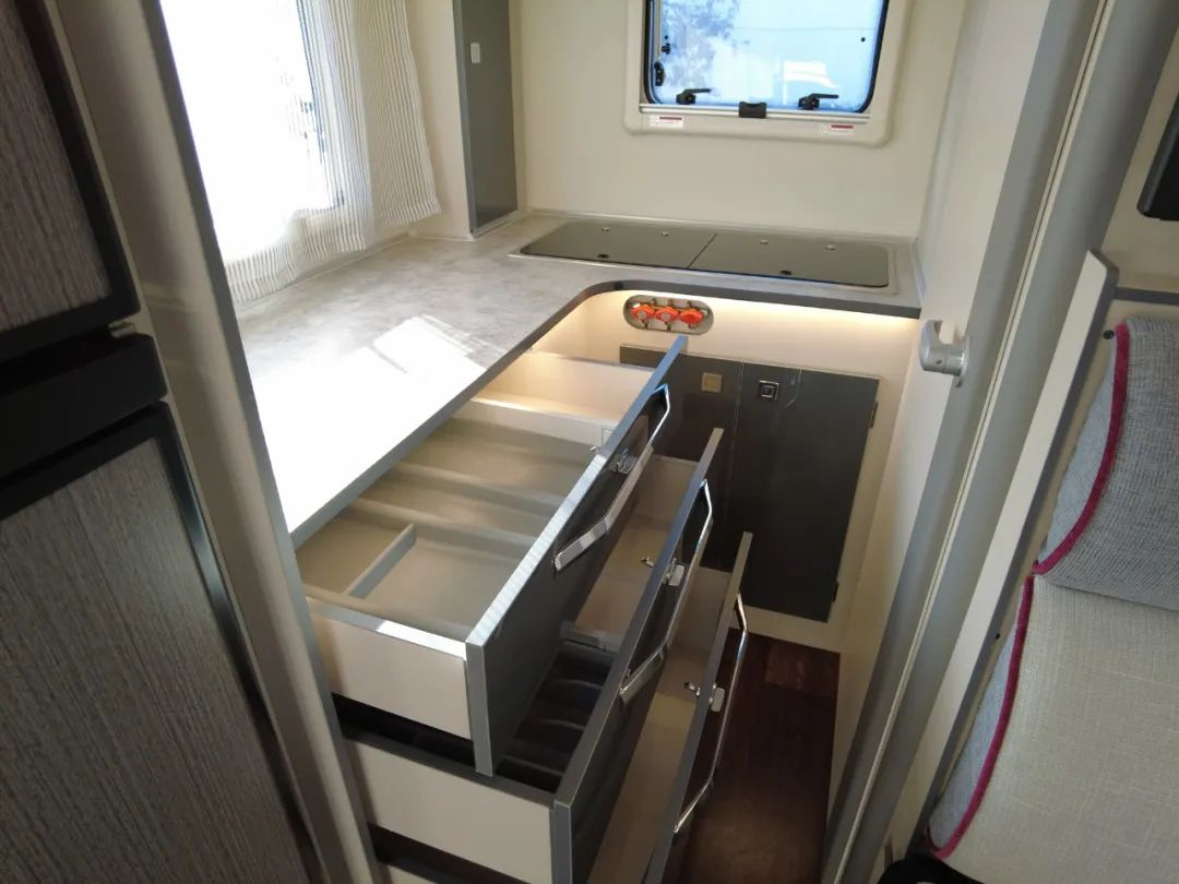 氣場全開！駱駝房車最強全明星陣容，齊了！