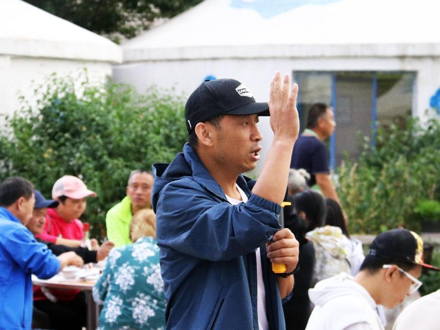 對酒當(dāng)歌，人生幾何，要盡興就現(xiàn)在！