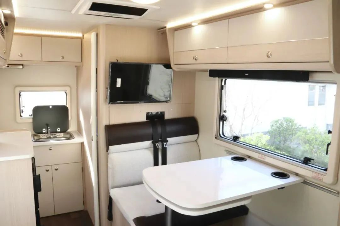 8月12日，相約武漢！顏值、動力、空間都滿意的皮卡房車來了！