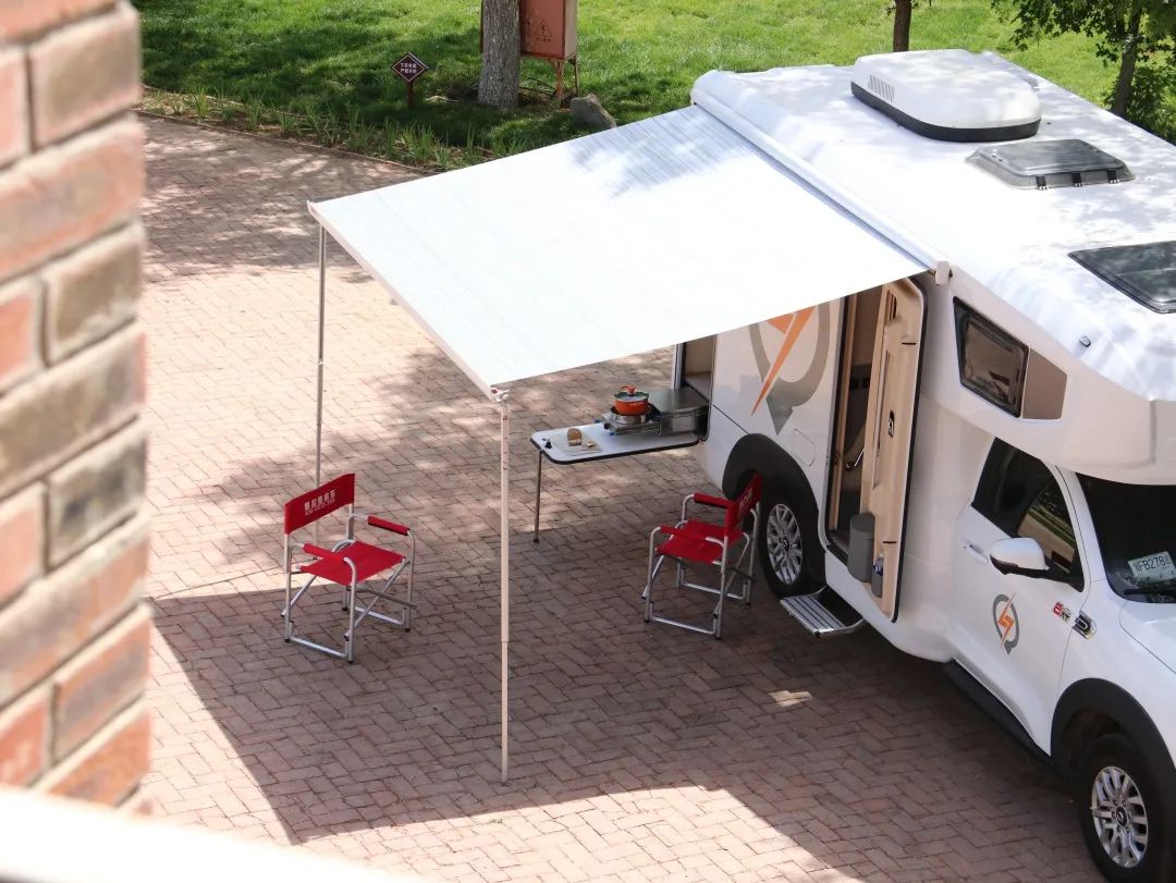 想買輛房車環(huán)游中國，該選B型還是C型？