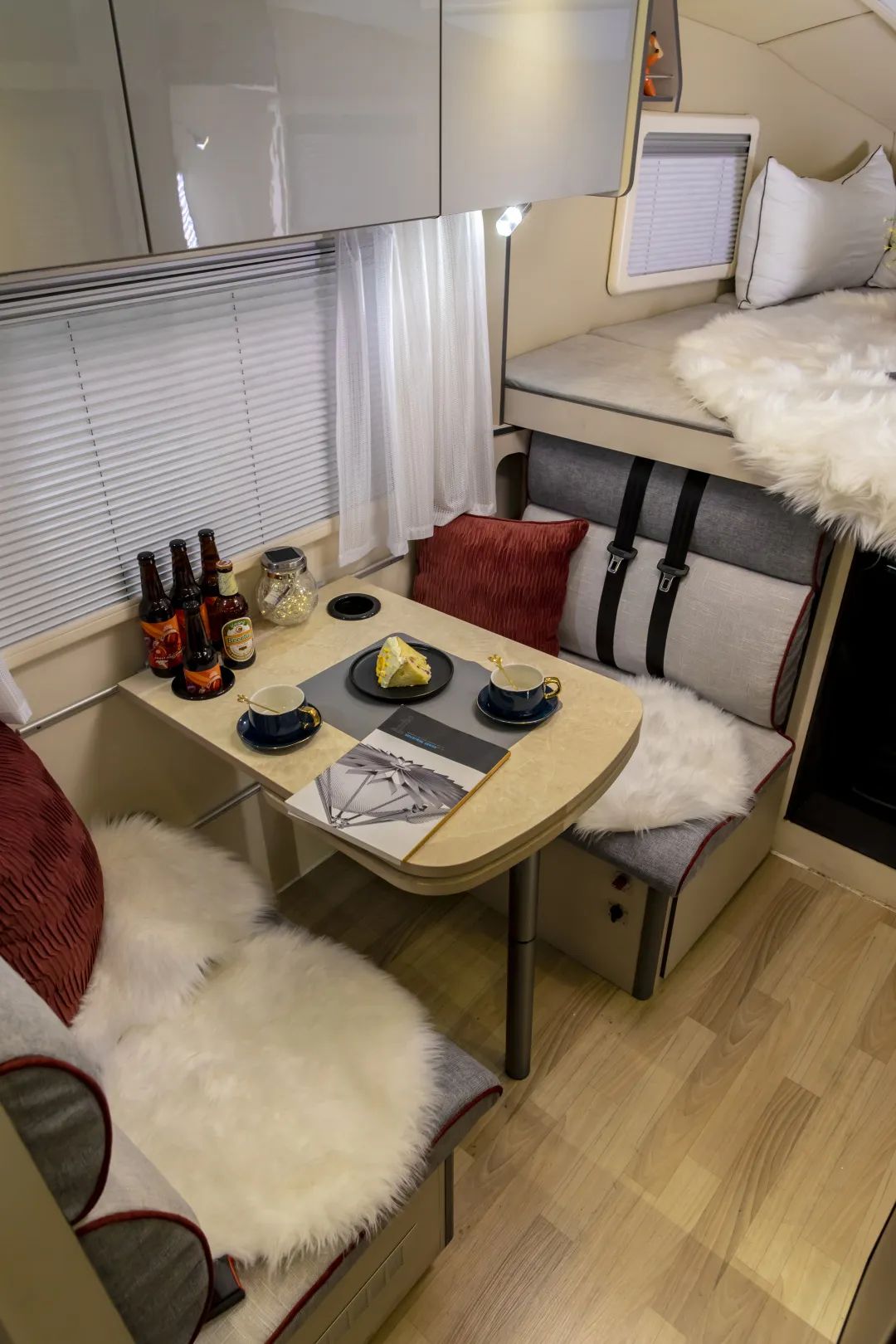 想買輛房車環(huán)游中國，該選B型還是C型？