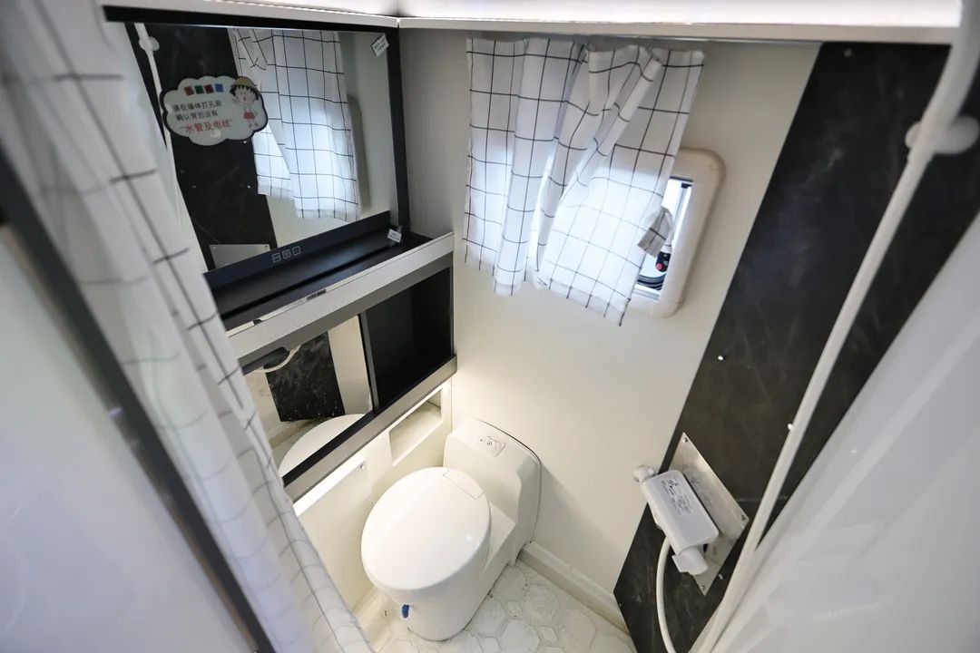 想買輛房車環(huán)游中國，該選B型還是C型？