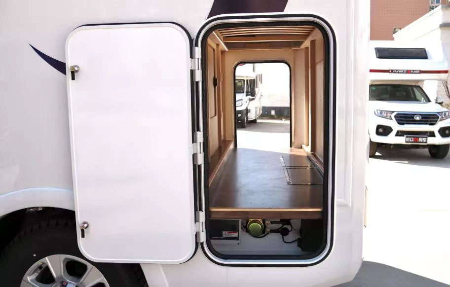 風(fēng)駿C7珍藏版27.88萬(wàn)包牌帶回家，退市絕版，僅剩12臺(tái)！