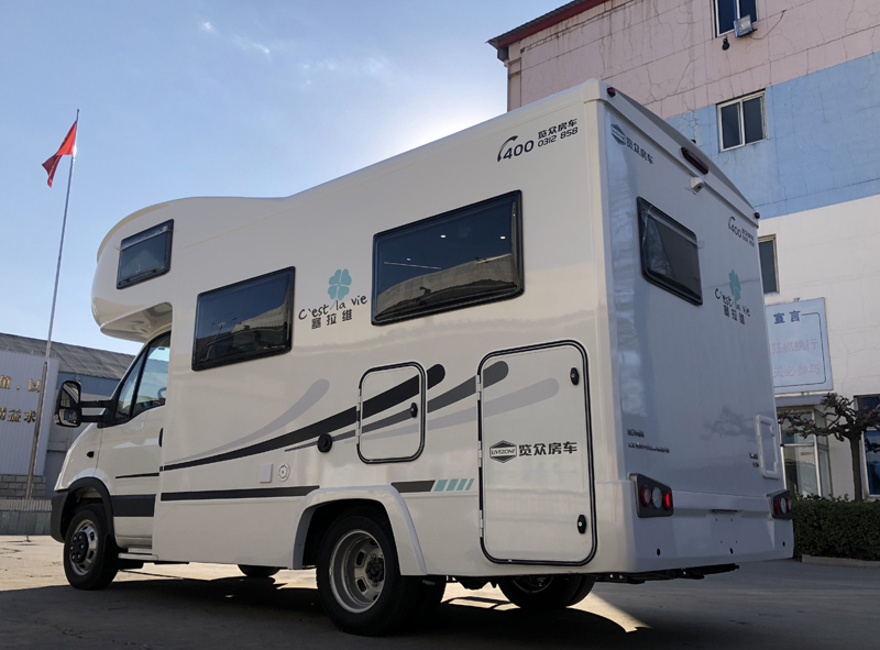 舒適旅行生活，這款房車必不可少