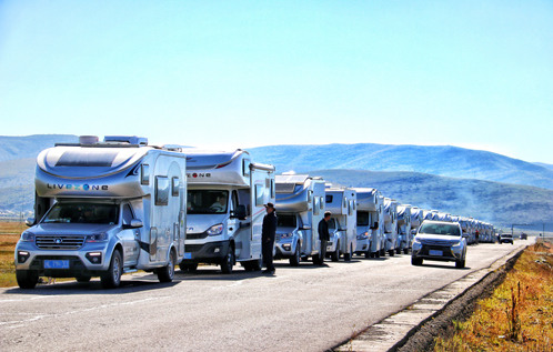 覽眾房車(chē)是國(guó)內(nèi)專(zhuān)業(yè)生產(chǎn)、銷(xiāo)售房車(chē)的企業(yè)