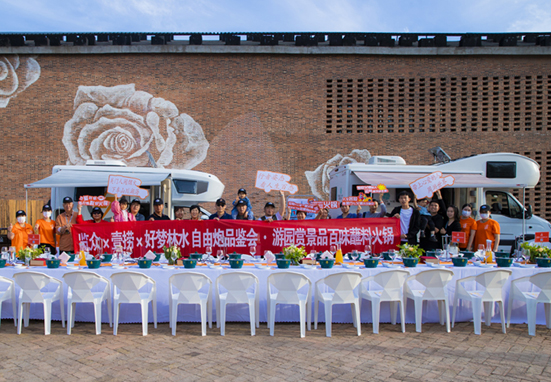 舒適房車生活，你怎么能不羨慕？